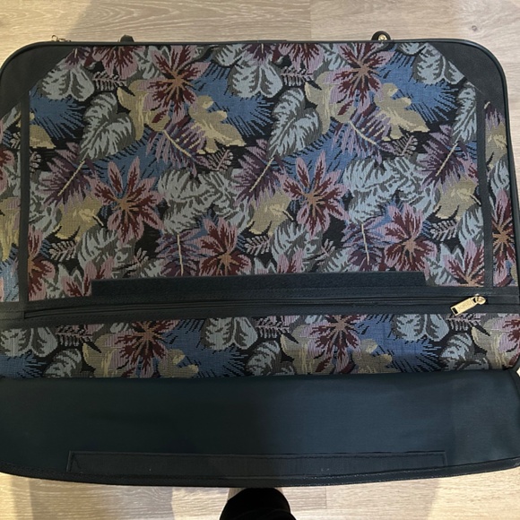 Vintage Jordache Luggage - Picture 4 of 8